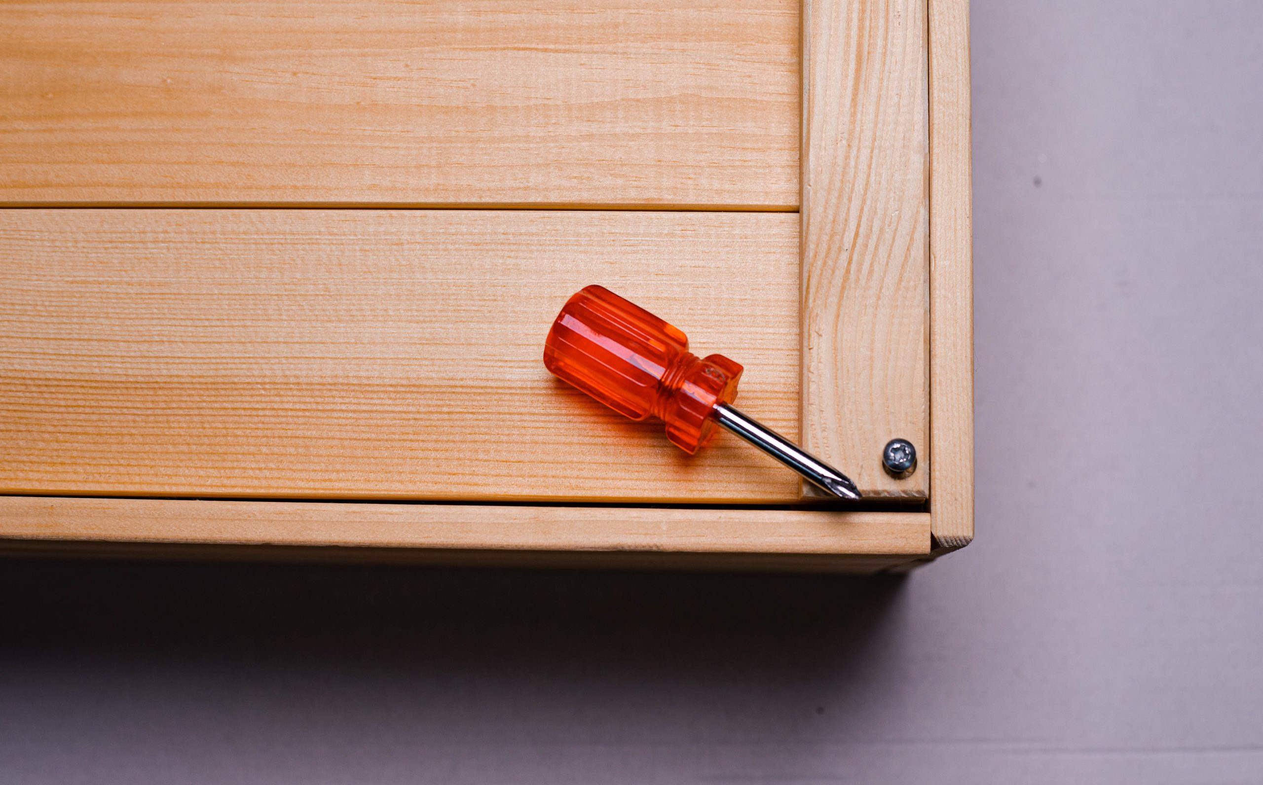 furniture disassembly screw